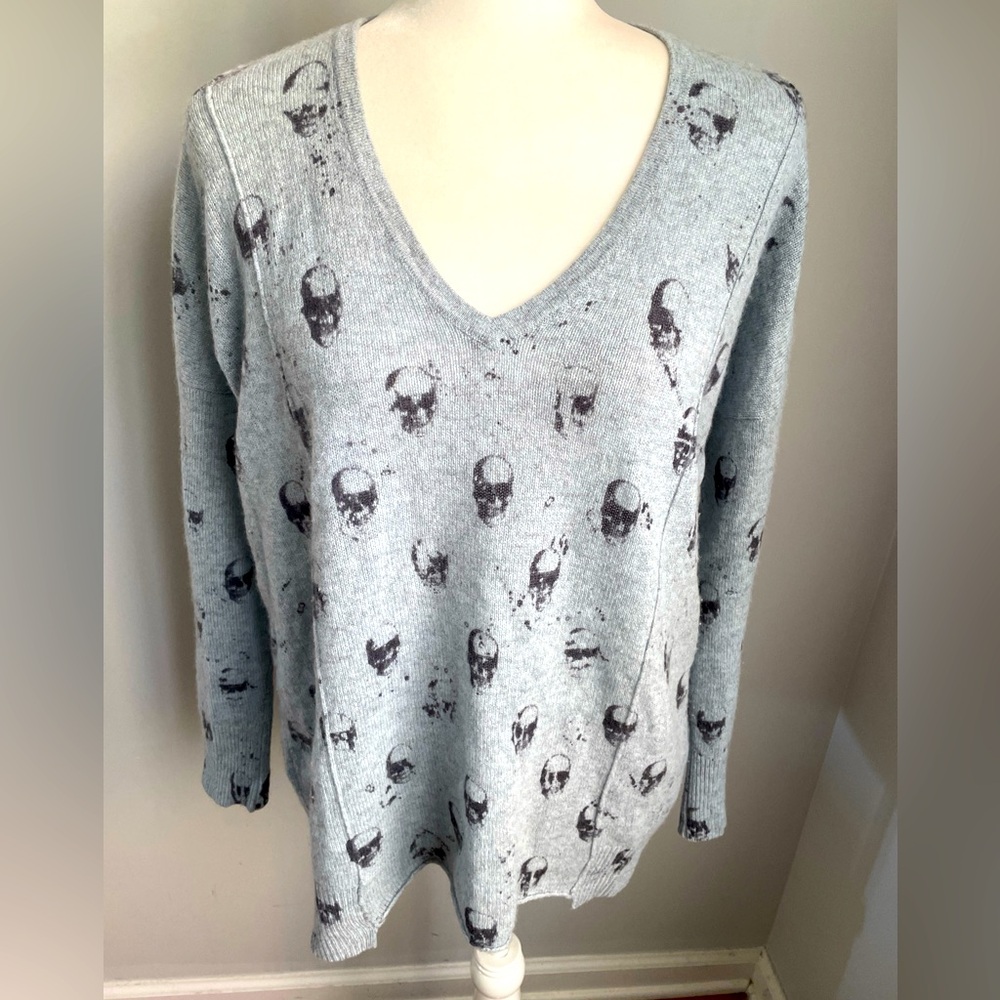 Skull Cashmere Gray Sweater Size Small